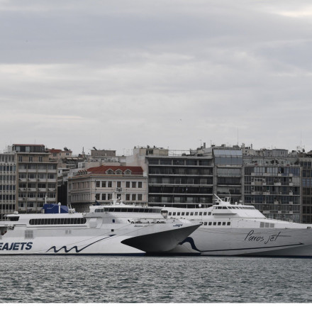 Λήξη συναγερμού στο Ηράκλειο: Απέπλευσε το καταμαράν «Power Jet»