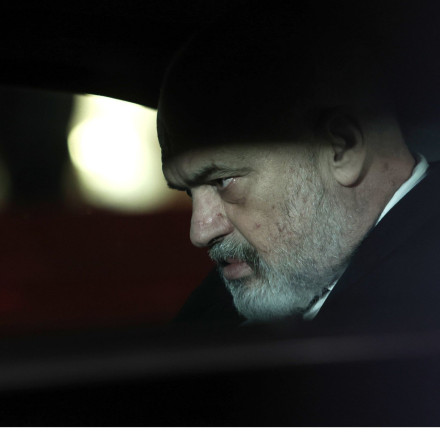 Ράμα: Ζήτησε την πλατεία Συντάγματος ή την πλατεία Κοτζιά - Η απάντηση Δούκα