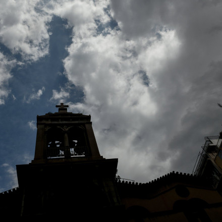 Η επιστημονική εξήγηση πίσω από τον «μαύρο» ουρανό της Μεγάλης Παρασκευής