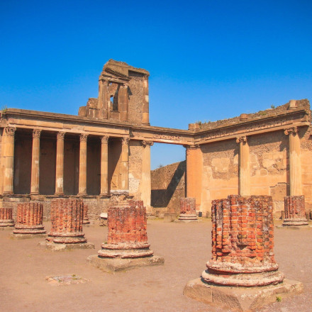 Σημαντική ανακάλυψη: Πάπυρος «ξεκλειδώνει» τις τελευταίες στιγμές του Πλάτωνα