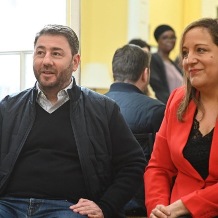 Νίκος Ανδρουλάκης: Επίσκεψη στο δίκτυο γυναικών προσφύγων και μεταναστριών «Μέλισσα»