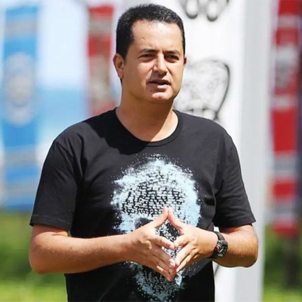 ΣΚΑΪ - Ατζούν: Ποια είναι η σχέση τους μετά τον τραυματισμό του Σταύρου και το τέλος του «Survivor»