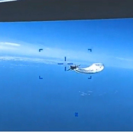 Μαύρη Θάλασσα: Η στιγμή που το ρωσικό μαχητικό επιτίθεται στο αμερικανικό drone