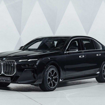 Η νέα γενιά θωρακισμένων οχημάτων της BMW, με προστασία ακόμα και από θραύσματα χειροβομβίδων