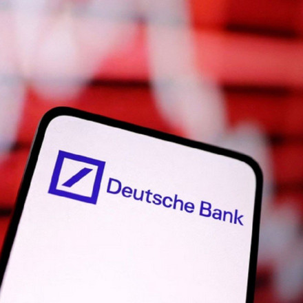 Διεθνείς αγορές: Σφυροκόπημα στις μετοχές Deutsche Bank και UBS - Επιμένουν οι φόβοι για τις τράπεζες