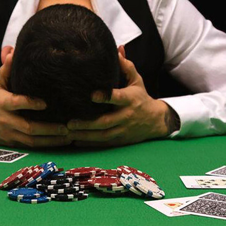 Θεσσαλονίκη: Έχασε 1.800 ευρώ στον τζόγο και σκηνοθέτησε ληστεία για να γλιτώσει τη γκρίνια της γυναίκας του