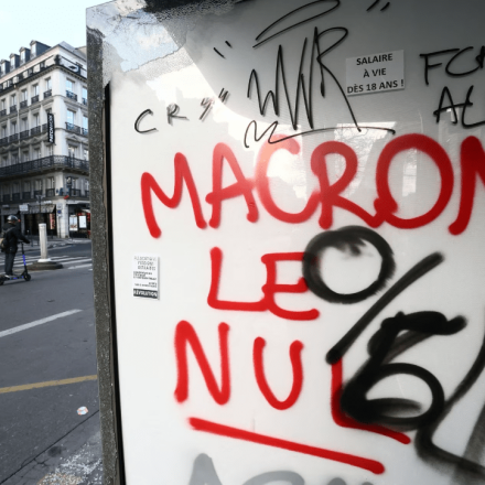 Γαλλία: Νέες κινητοποιήσεις για το συνταξιοδοτικό την Τρίτη - Χιλιάδες αστυνομικοί στους δρόμους για τυχόν επεισόδια