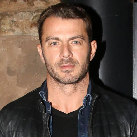 Γιώργος Αγγελόπουλος: Η ερώτηση σε δημοσιογράφο - «Εσύ με ποιον είσαι, που κοιμάστε;»