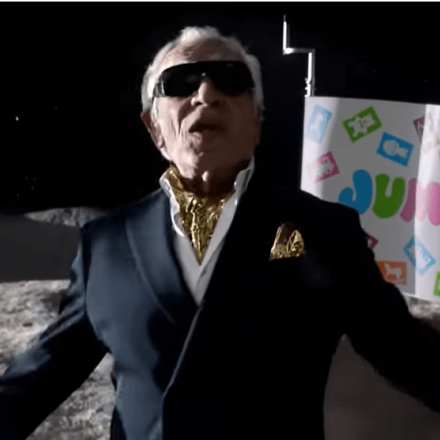 Jumbo: Σφοδρές αντιδράσεις στα social media για την πασχαλινή διαφήμιση με τον Μπουγά [vid]