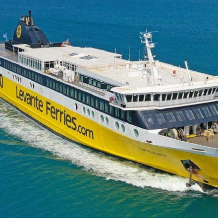 Τηλεφώνημα για βόμβα στο πλοίο “Fior di Levante”