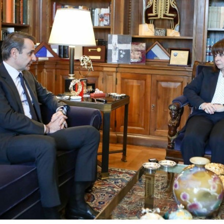 Μητσοτάκης σε Σακελλαροπούλου: Να διασφαλίσουμε ότι η έρευνα για τα Τέμπη θα γίνει με διαφάνεια και ταχύτητα