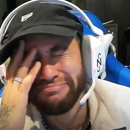 Νεϊμάρ: Έχασε 1 εκατ. ευρώ στο πόκερ σε live μετάδοση - Η αντίδρασή του