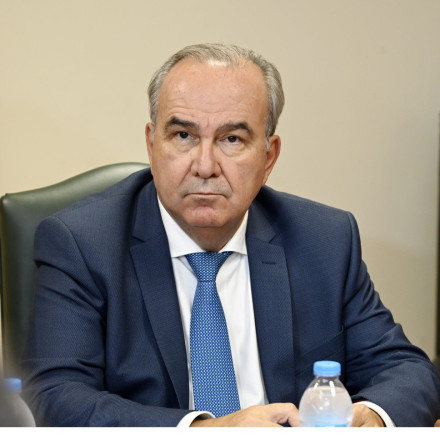 ΣΥΡΙΖΑ: Πυρά προς Παπαθανάση μετά τις αναφορές για χρέη και «καταδολίευση δανειστών»