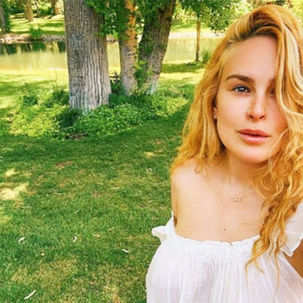 Ράμερ Γουίλις: Η κόρη του Μπρους Γουίλις φωτογραφίζεται γυμνή για καλό λόγο