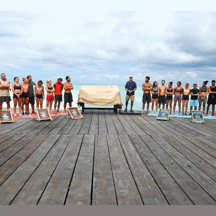 Survivor All Star: Ακραίο ριάλιτι - Οι παίκτες ψάχνουν στους κάδους σκουπιδιών για αποφάγια και η παραγωγή έβαλε λουκέτα