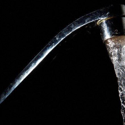 Έρχεται το τέλος του φθορίου στο πόσιμο νερό για τις ΗΠΑ; SOS από τον RFK Jr., τι λέει η επιστήμη