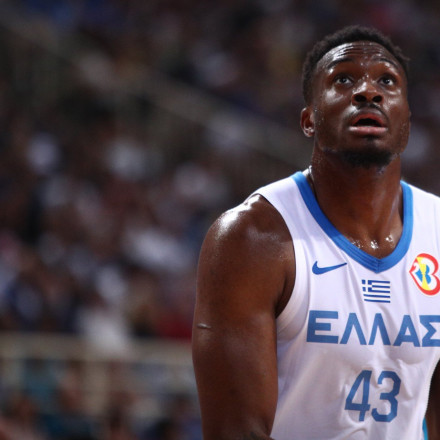 «Παγωμάρα» στην Εθνική, νοκ-άουτ ο Θανάσης Αντετοκούνμπο ένεκα ρήξης αχιλλείου