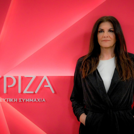 ΣΥΡΙΖΑ: Πυρά σε κυβέρνηση για εθνικά -αποστάσεις από Πολάκη για εμβολιασμό