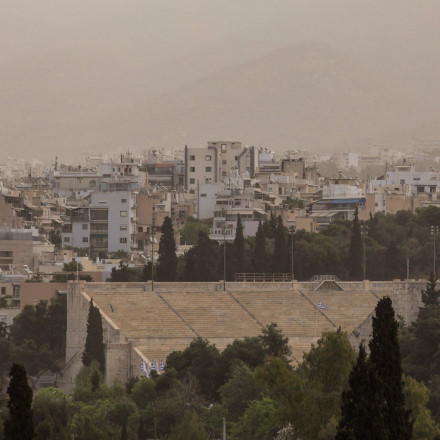 Η αφρικανική σκόνη επέστρεψε: Πώς θα προστατευτούμε - Οι οδηγίες του ΕΟΔΥ