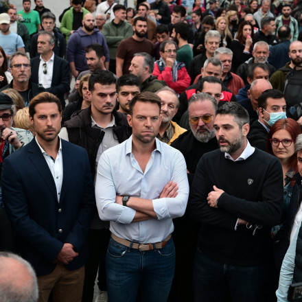 Ο Στέφανος Κασσελάκης στο συλλαλητήριο για τη ΛΑΡΚΟ: «Μαζί θα παλέψουμε»