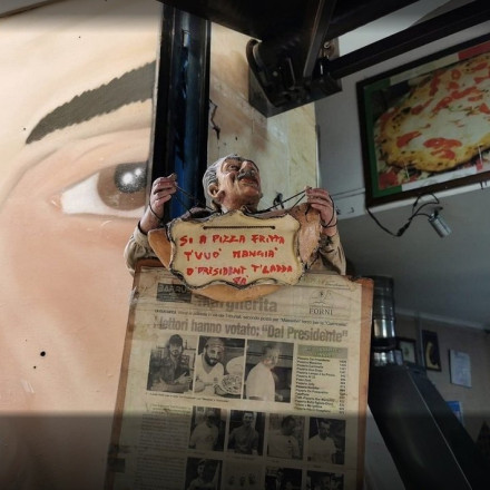 Pizzeria dal Presidente: Κατασχέθηκε η πιτσαρία των μαφιόζων - Πελάτης ο Κλίντον