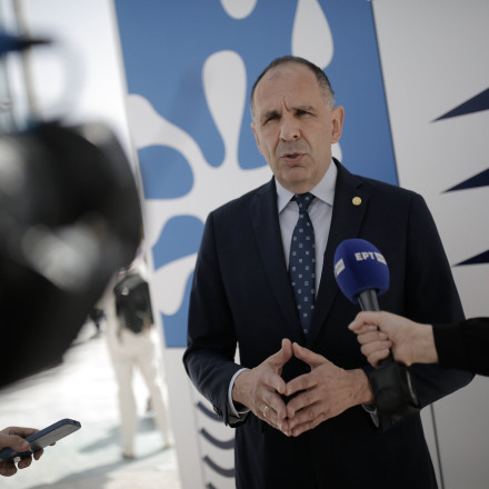 Ηχηρό μήνυμα Γεραπετρίτη στα Σκόπια: «Να σεβαστούν τη Συμφωνία των Πρεσπών»