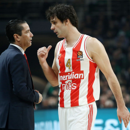 Έκσταση από τον Τεόντοσιτς που άρχισε να τραγουδά «Είσαι στο μυαλό, κάτι μαγικό»