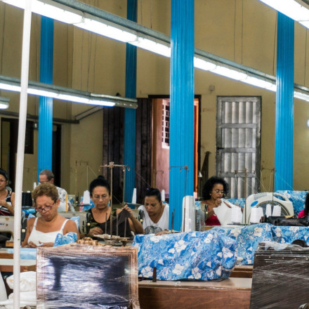 «Σκηνές σκλαβιάς»: Fake ή όχι το βίντεο με εργάτες σε αποθήκη της Temu;