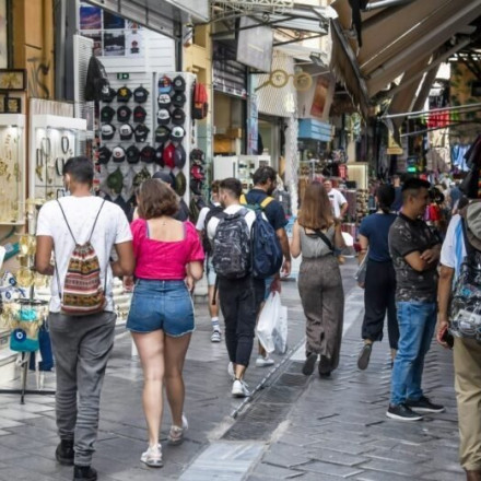 Ελλάδα ψηφίζουν οι ξένοι για διακοπές - Ποιοι έρχονται και πόσα ξοδεύουν