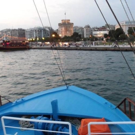 Θεσσαλονίκη: «Σαλπάρει» το καραβάκι στο Θερμαϊκό – Πόσο κοστίζουν τα εισιτήρια