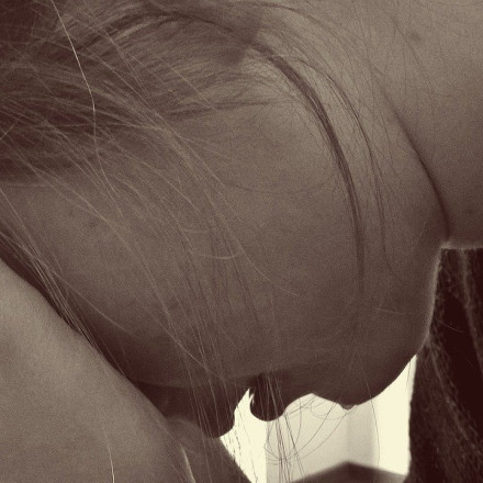 Τρόμος για ζευγάρι στον Ωρωπό: Ο πρώην σύντροφος χτύπησε τον νυν και άρπαξε τη γυναίκα