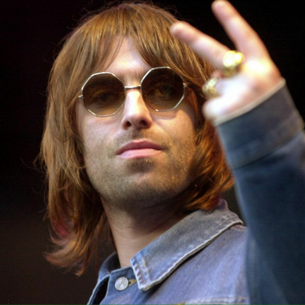 Οι Oasis επιστρέφουν με το «Definitely Maybe» και ακυκλοφόρητα κομμάτια