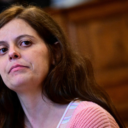 Άρχισε η δίκη της Ιταλίδας δασκάλας που κατηγορείται για επίθεση σε νεοναζί