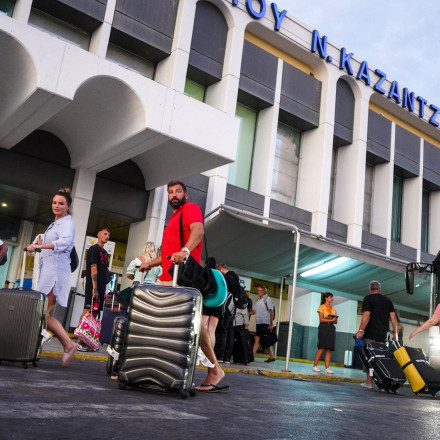 Κρήτη: Πτήσεις ακυρώθηκαν λόγω βλάβης σε δύο αεροσκάφη - Ταλαιπωρία για επιβάτες