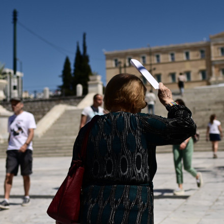 Καύσωνας: Σε ετοιμότητα οι υπηρεσίες του Δήμου Αθηναίων - Τα μέτρα προστασίας