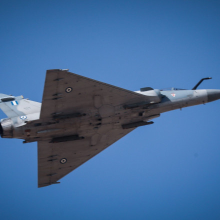 Μακρόν: Εξετάζουμε την πώληση Mirage 2000 στην Ουκρανία