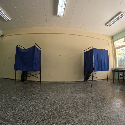 Δημοσκόπηση Interview: Αισθητή πτώση για τη ΝΔ - Ο «Κανένας» για πρωθυπουργός - Το ποσοστό Τσίπρα