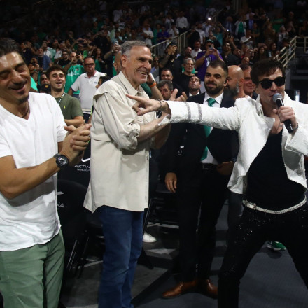 Το show του Νίνο στο κατάμεστο ΟΑΚΑ για την έβδομη EuroLeague με «μέχρι τέλους»