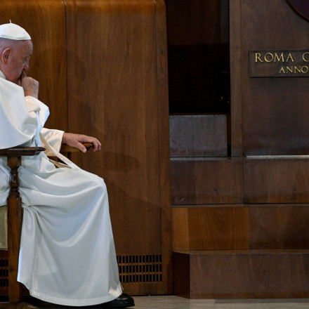 Σε σταθερή κατάσταση ο πάπας Φραγκίσκος - Η ανακοίνωση του Βατικανού