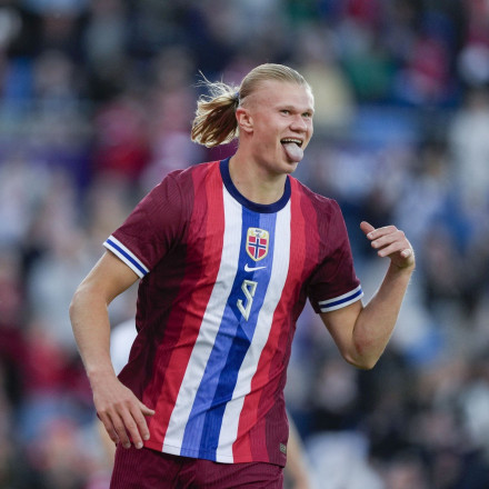 Δίχως προηγούμενο η νέα διαφήμιση της Nike - Εμπαπέ, Χάαλαντ, Βίνι συναντούν τον «μάγο» Ροναλντίνιο