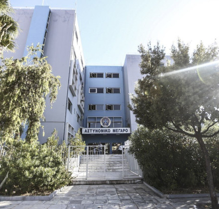 Χανιά: Πέθανε ξαφνικά 33χρονος κρατούμενος μέσα σε αστυνομικό τμήμα Χανιά: Πέθανε ξαφνικά 33χρονος κρατούμενος μέσα σε αστυνομικό τμήμα
