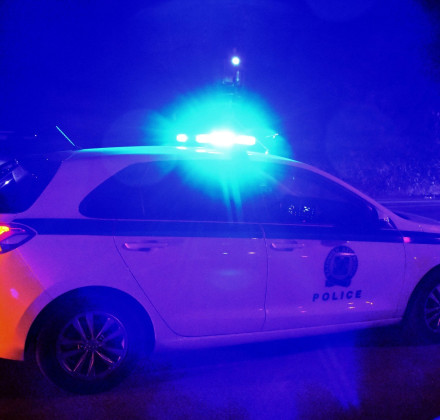 Χειροπέδες σε 25χρονο για ληστείες σε Ηλιούπολη και Άλιμο