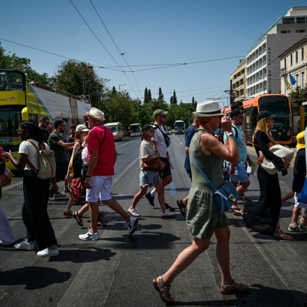 Σε έξαρση ο κορονοϊός και τον Αύγουστο - Γεμάτες οι κλίνες covid, ελαφρά η νόσηση