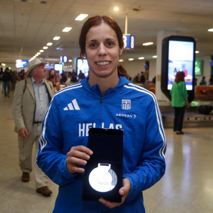 Η Κατερίνα Στεφανίδη έφερε μαζί της στην Αθήνα τη λάμψη του μεταλλίου της Ρώμης