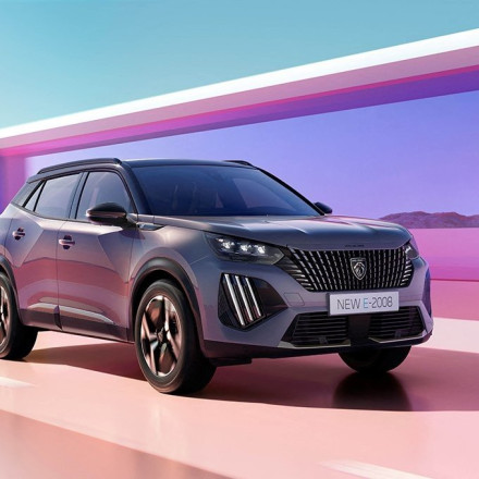 Tο Νέο Peugeot 2008 διαθέσιμο και σε υβριδικές εκδόσεις