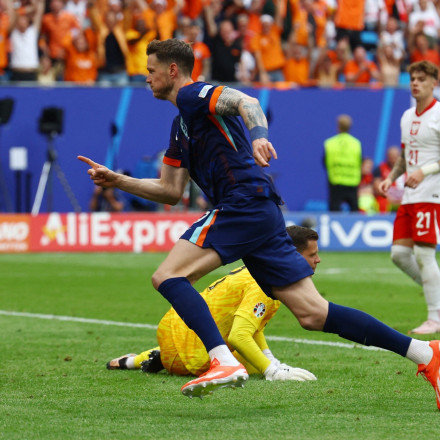 Ο Βέγκχορστ έσωσε την Ολλανδία και «πόνεσε» την... Πολωνία, ανατροπή με σκορ 2-1