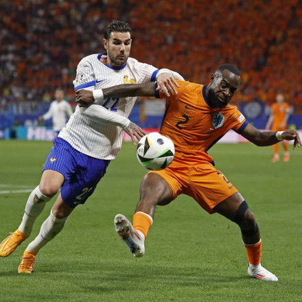 «Μάχες» σε 3ο και 4ο όμιλο για ένα εισιτήριο στη νοκ άουτ φάση του EURO - Που θα δείτε τα ματς