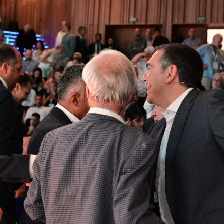 Η Νέα Αριστερά «μετακόμισε» στο Ωδείο Αθηνών - Χαρίτσης και Αχτσιόγλου στο Ινστιτούτο Τσίπρα