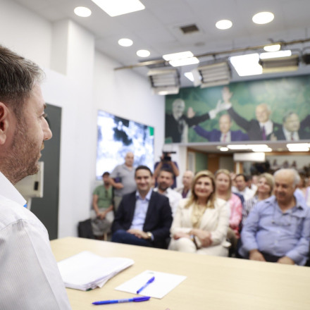 ΠΑΣΟΚ: Με σκληρή γραμμή ο Ανδρουλάκης απέναντι στους αμφισβητίες - «Σφίγγα» για τις κάλπες