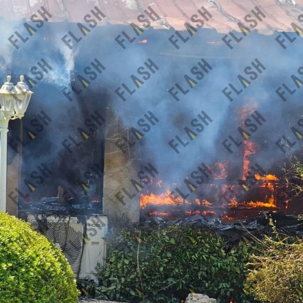 Φωτιά στη Βάρης-Κορωπίου: Μπαράζ μηνυμάτων 112 - Εκκενώνονται περιοχές - Στα σπίτια οι φλόγες